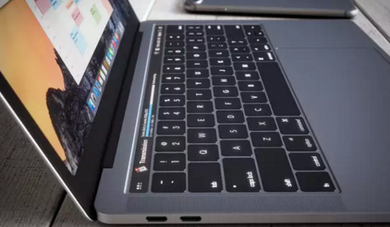 Touch Bar MacBook Lebih Bagus dari Layar Touchscreen