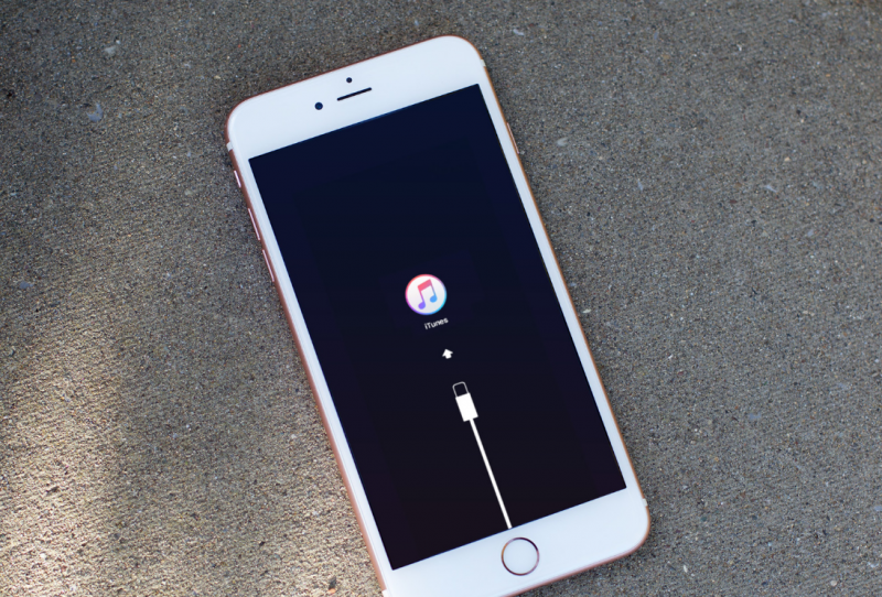 Cara Mengatasi iPhone Stuck di Logo iTunes dan Apple