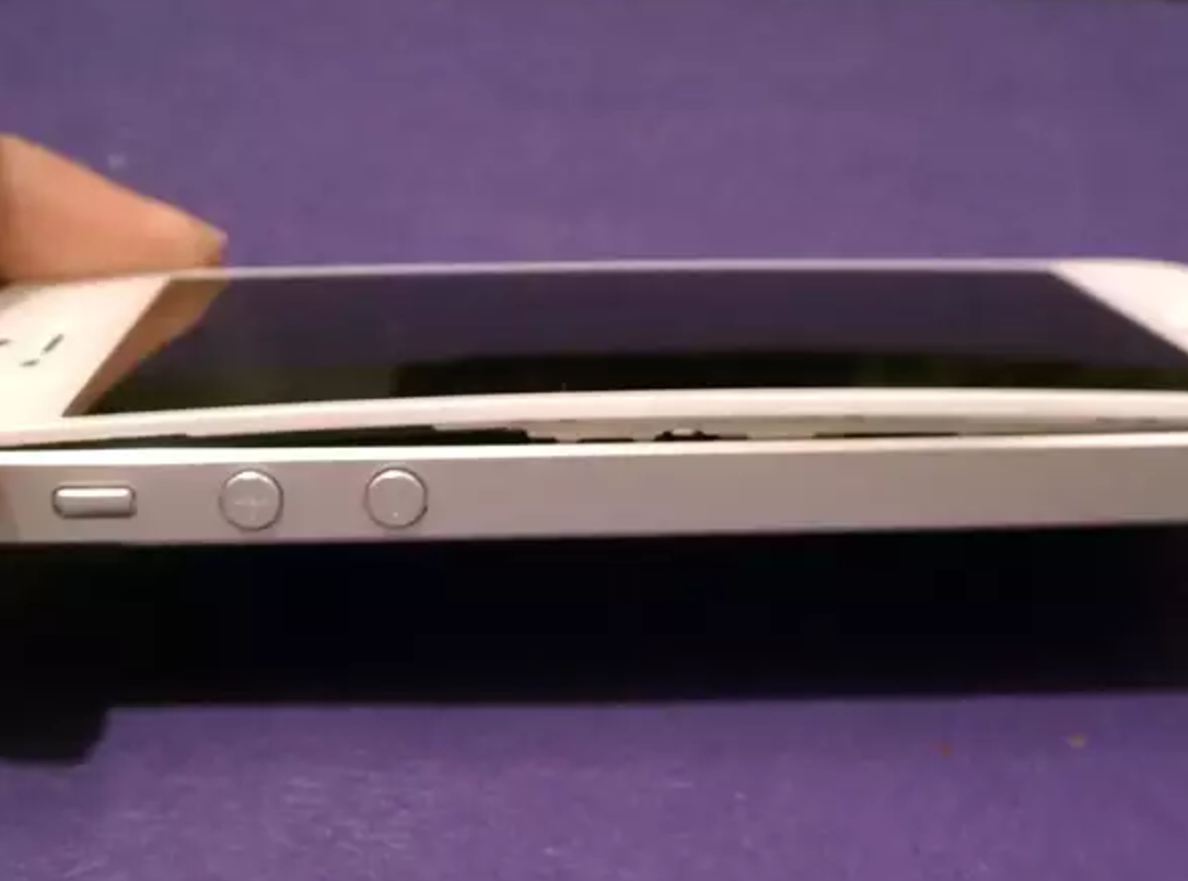 7 Ciri-Ciri Baterai iPhone Rusak dan Harus Diganti | MacPoin