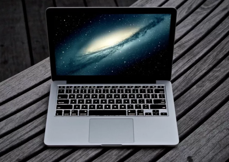 4 Alasan Mengapa Sebaiknya Kamu Pilih MacBook Pro