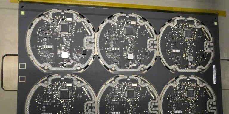 PCB Wireless Charging iPhone 8 Bocor ke Publik