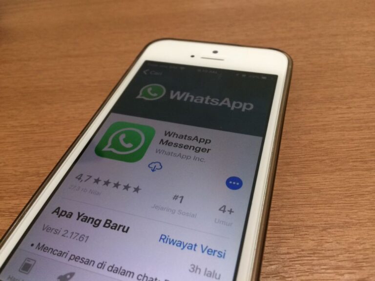 Pengguna iPhone Keluhkan Notifikasi WhatsApp di iOS 11