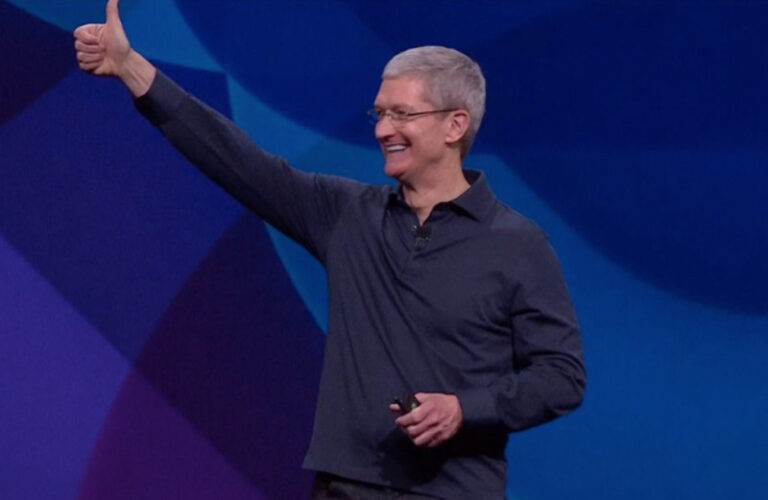 Tim Cook Terima Penghargaan dari Pemerintah Irlandia