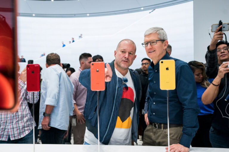 Mencengangkan! Jony Ive Resmi Keluar Dari Apple