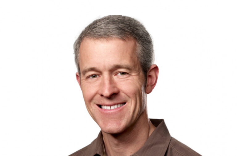 Jeff Williams Bisa Gantikan Tim Cook Sebagai CEO Apple?