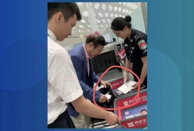 CEO Huawei Ketahuan Membawa iPad di Bandara