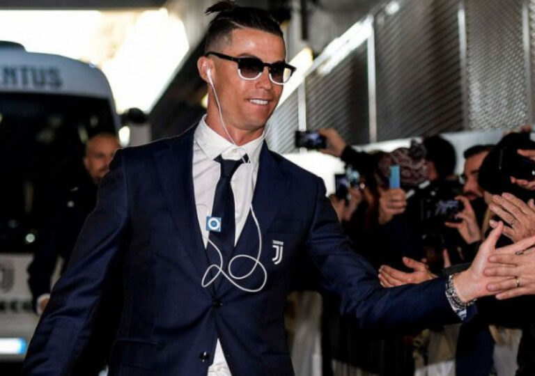 Ternyata Cristiano Ronaldo Masih Setia Pakai iPod Shuffle