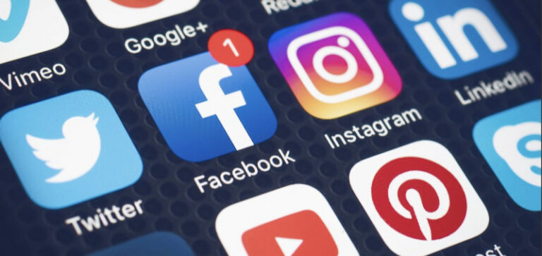 Banyak Aplikasi iOS Bermasalah Gara-Gara Facebook